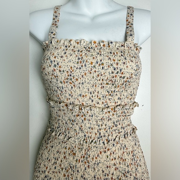 Elegant Cream Floral Dress - Picture 2 of 5